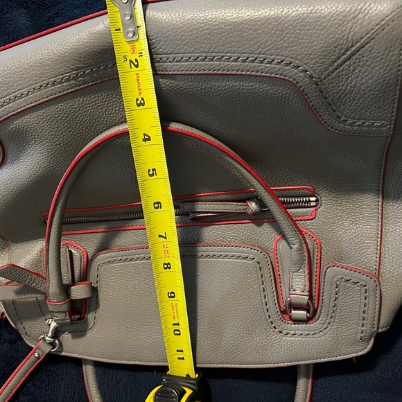 Beautiful coach bag used as good as new. It is beautiful.💼 - Picture 6 of 12